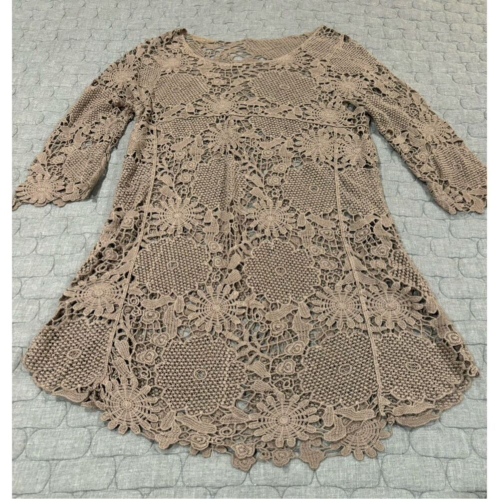 Ladies knit swim suit cover up.  Size large